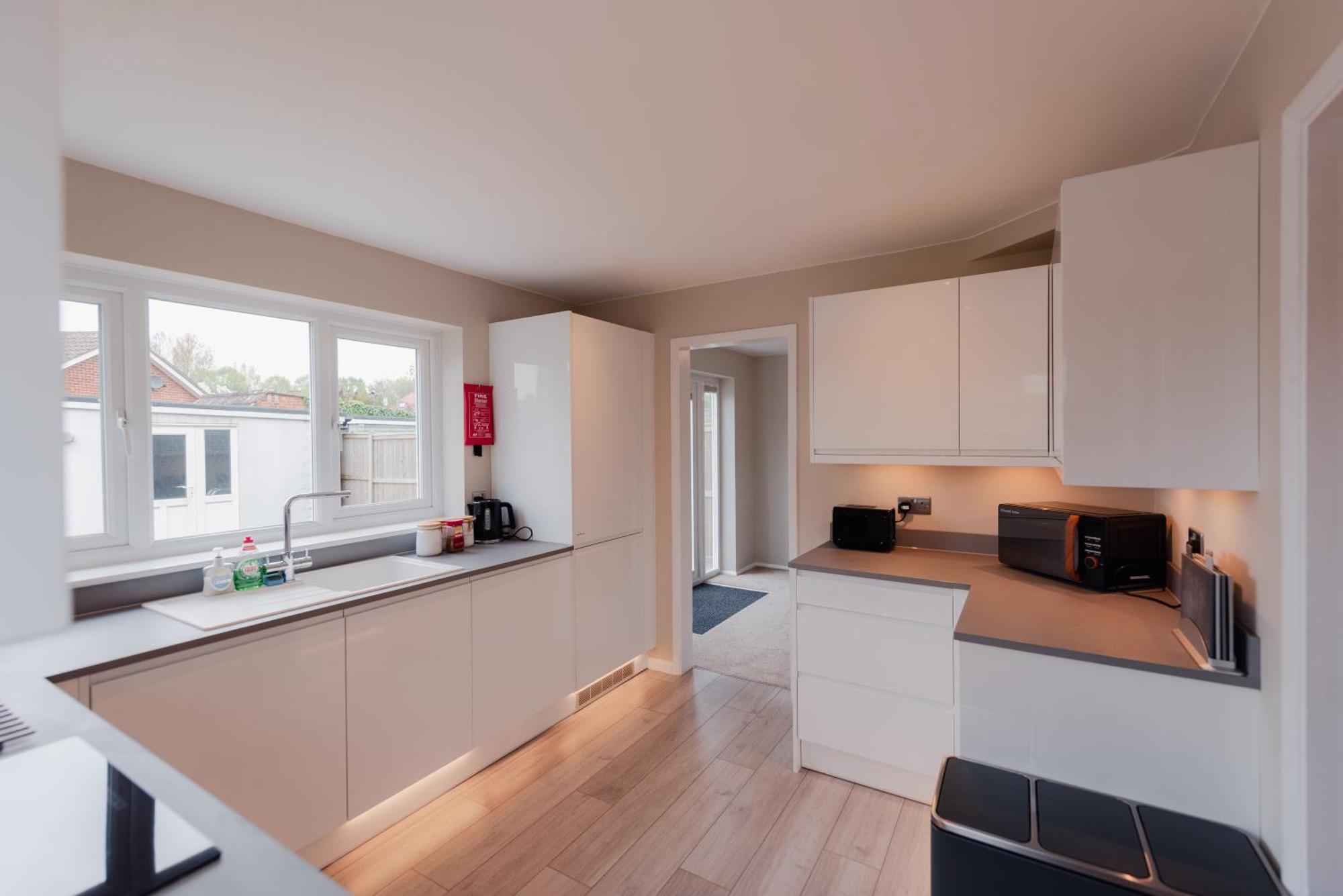 Luxury Recently Renovated 3 Bedroom Home In Sandwich Kent Екстер'єр фото